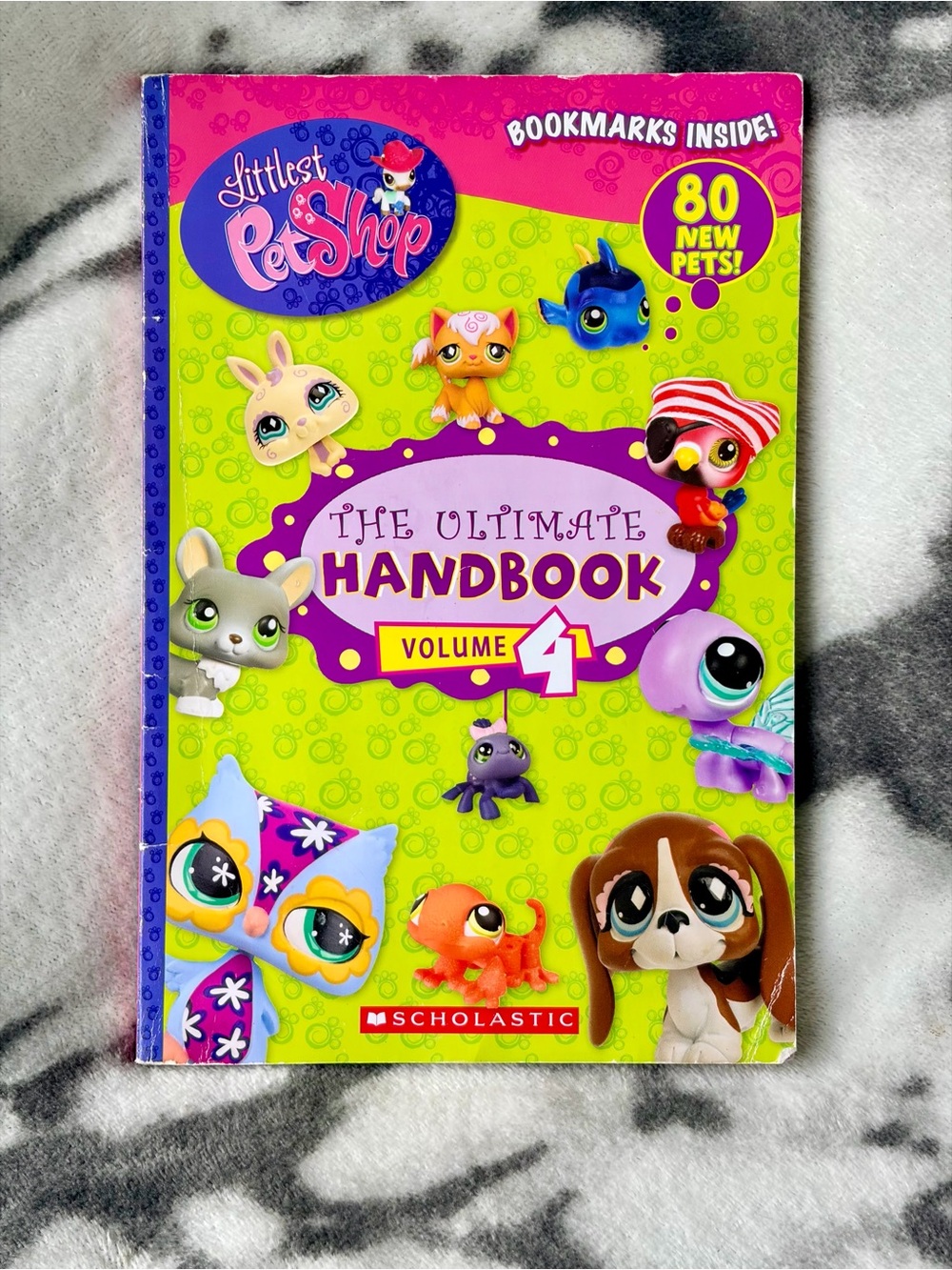 2009 Littlest Pet Shop: The Ultimate Handbook Volume 4" published by Scholastic.